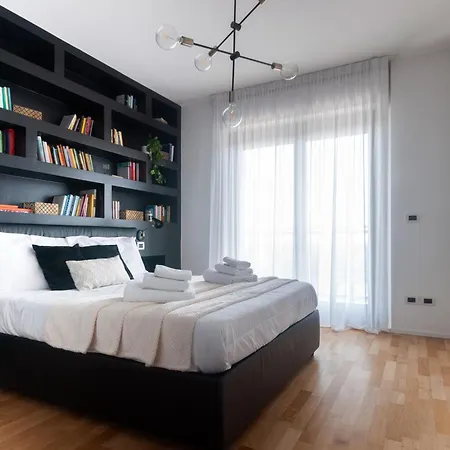 With Panoramic View Of And Public Free Parking Lot Mediolan