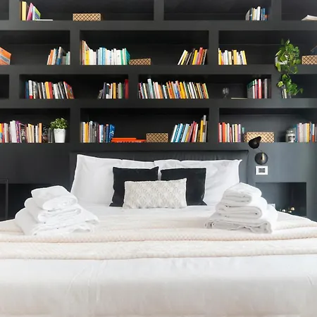 Apartament With Panoramic View Of And Public Free Parking Lot