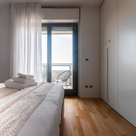 With Panoramic View Of And Public Free Parking Lot Mediolan