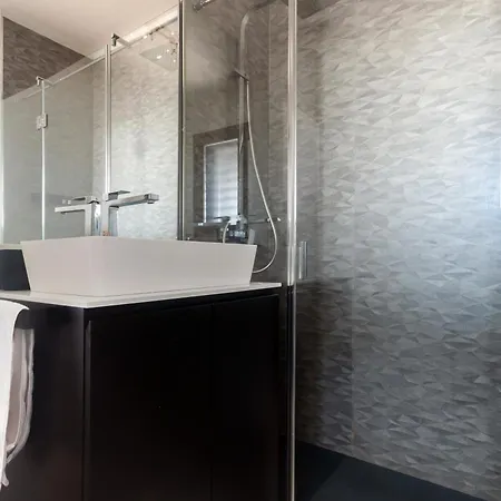 Daire With Panoramic View Of And Public Free Parking Lot *